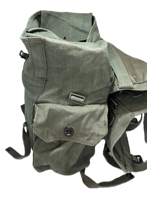 P44 BACK PACK Green British Cold War Era *Rare*