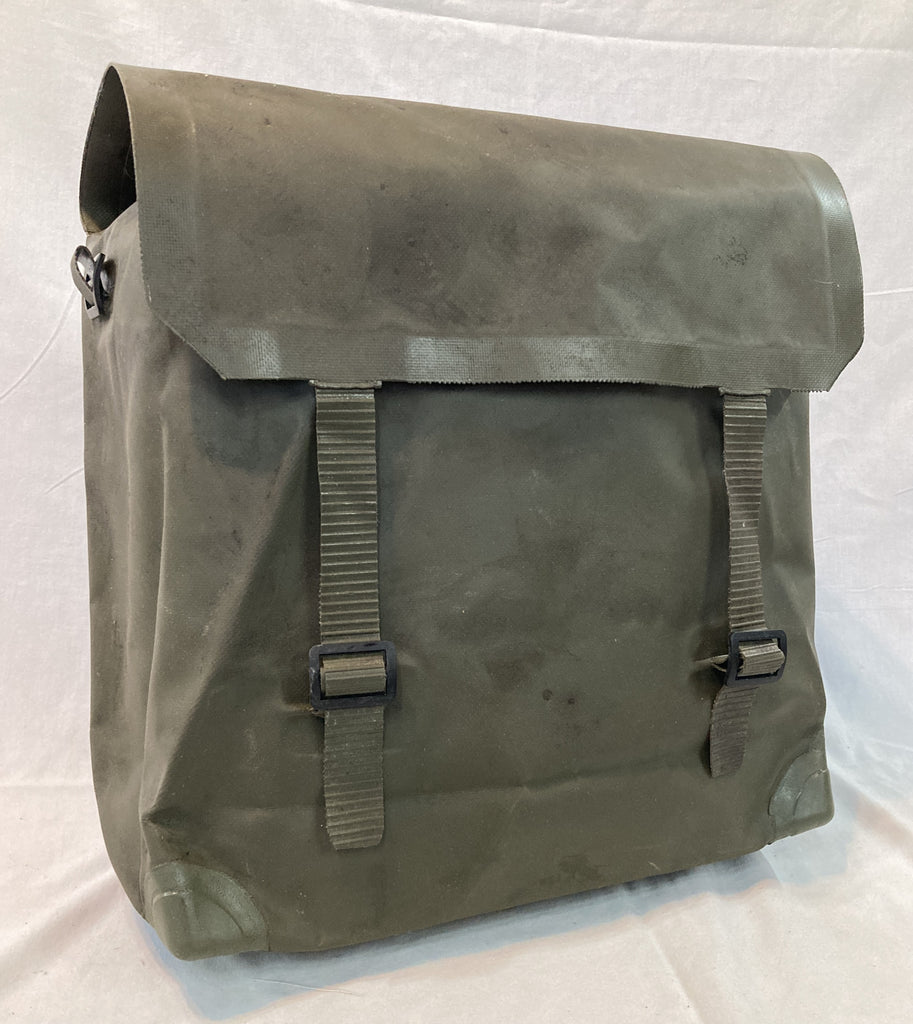 【Dutch army Newspaper bag】ビンテージ Dutch army Newspaper bag】ビンテージ（Pin page）