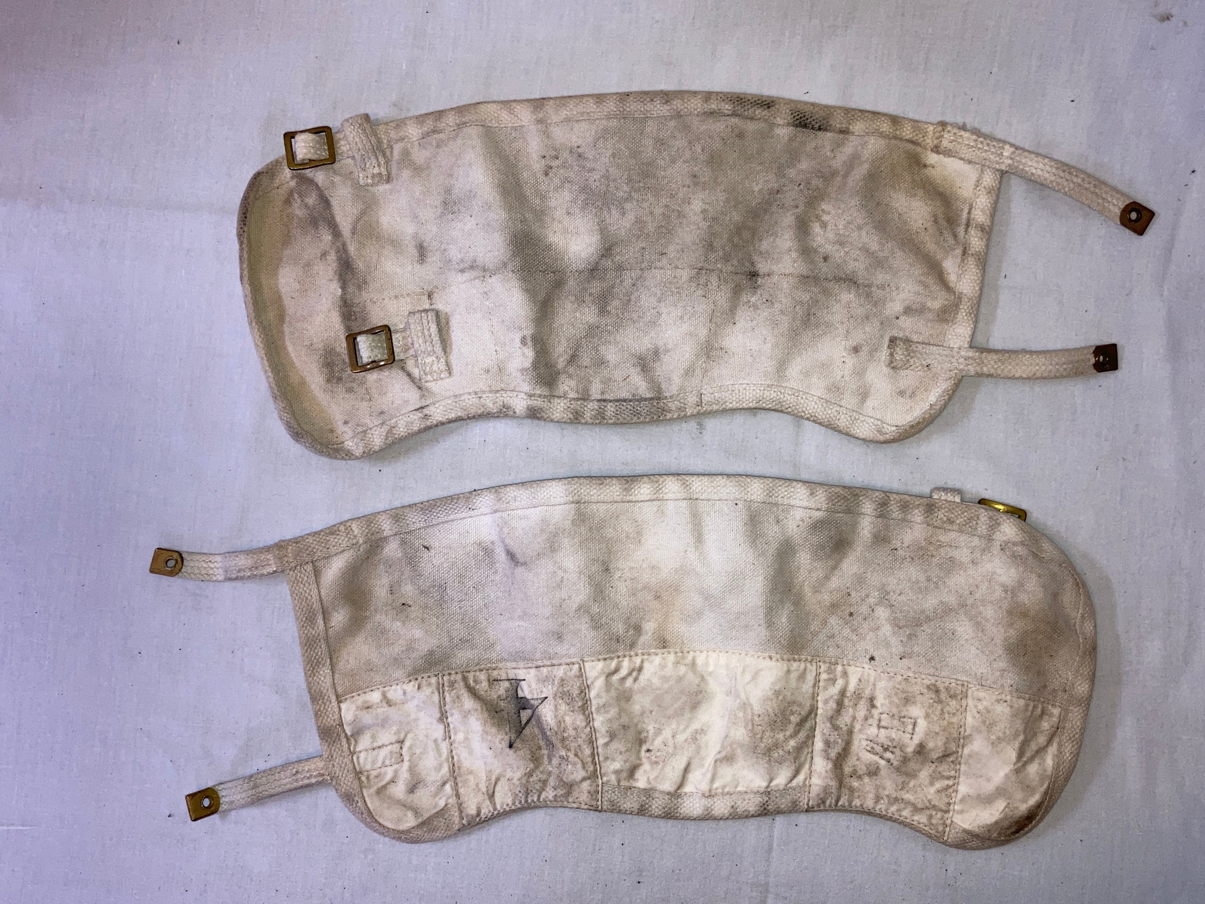 P37 Leggings White Canvas Canada WWII & Postwar