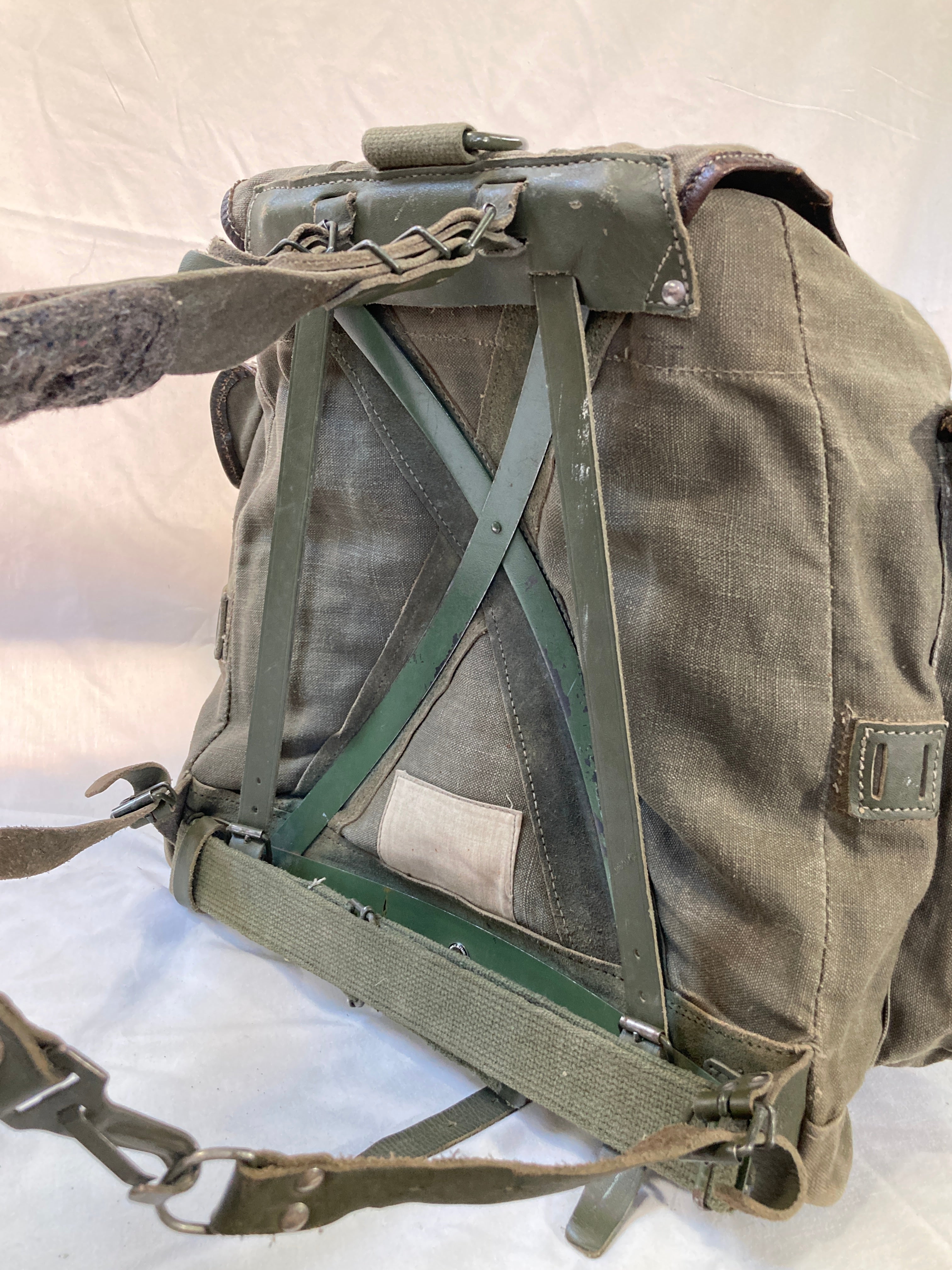 French Military Green Canvas Rucksack with Frame – camoLOTS.com