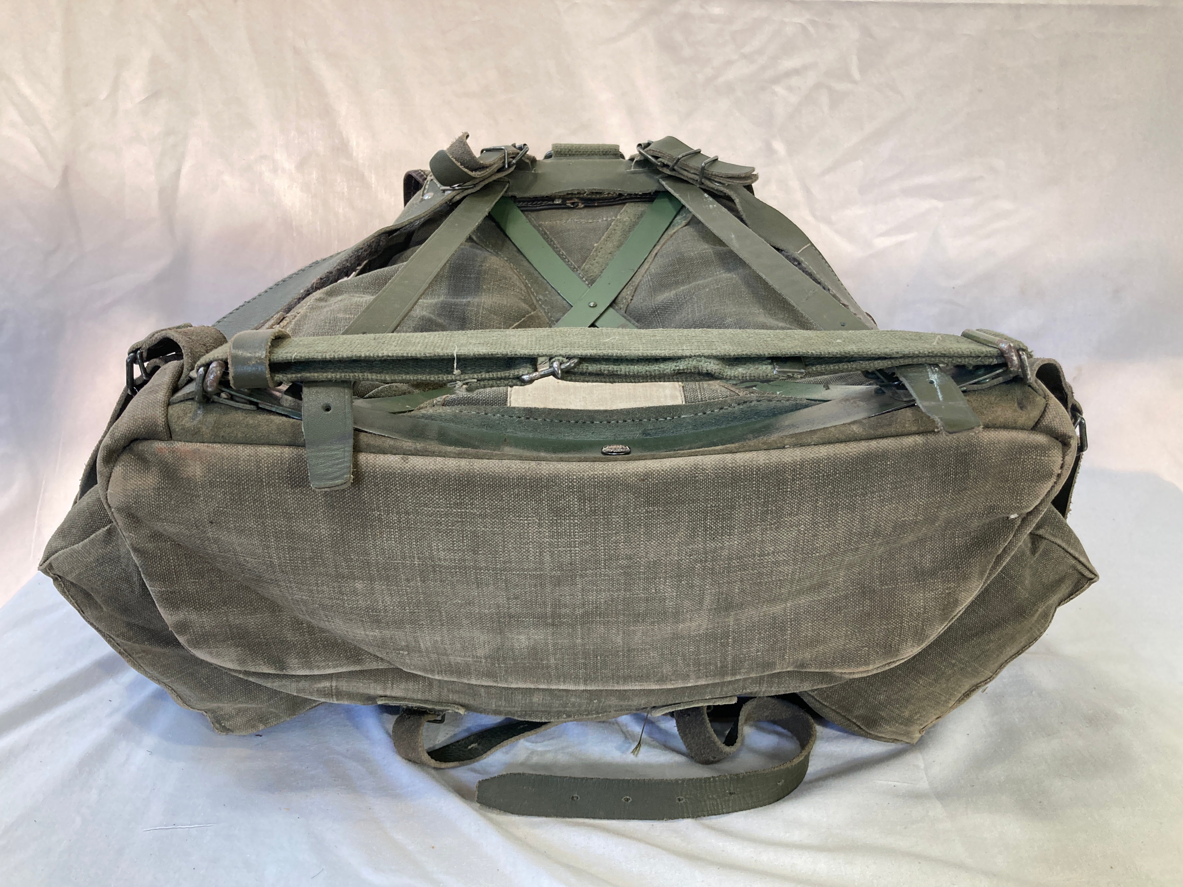 French Military Green Canvas Rucksack with Frame – camoLOTS.com