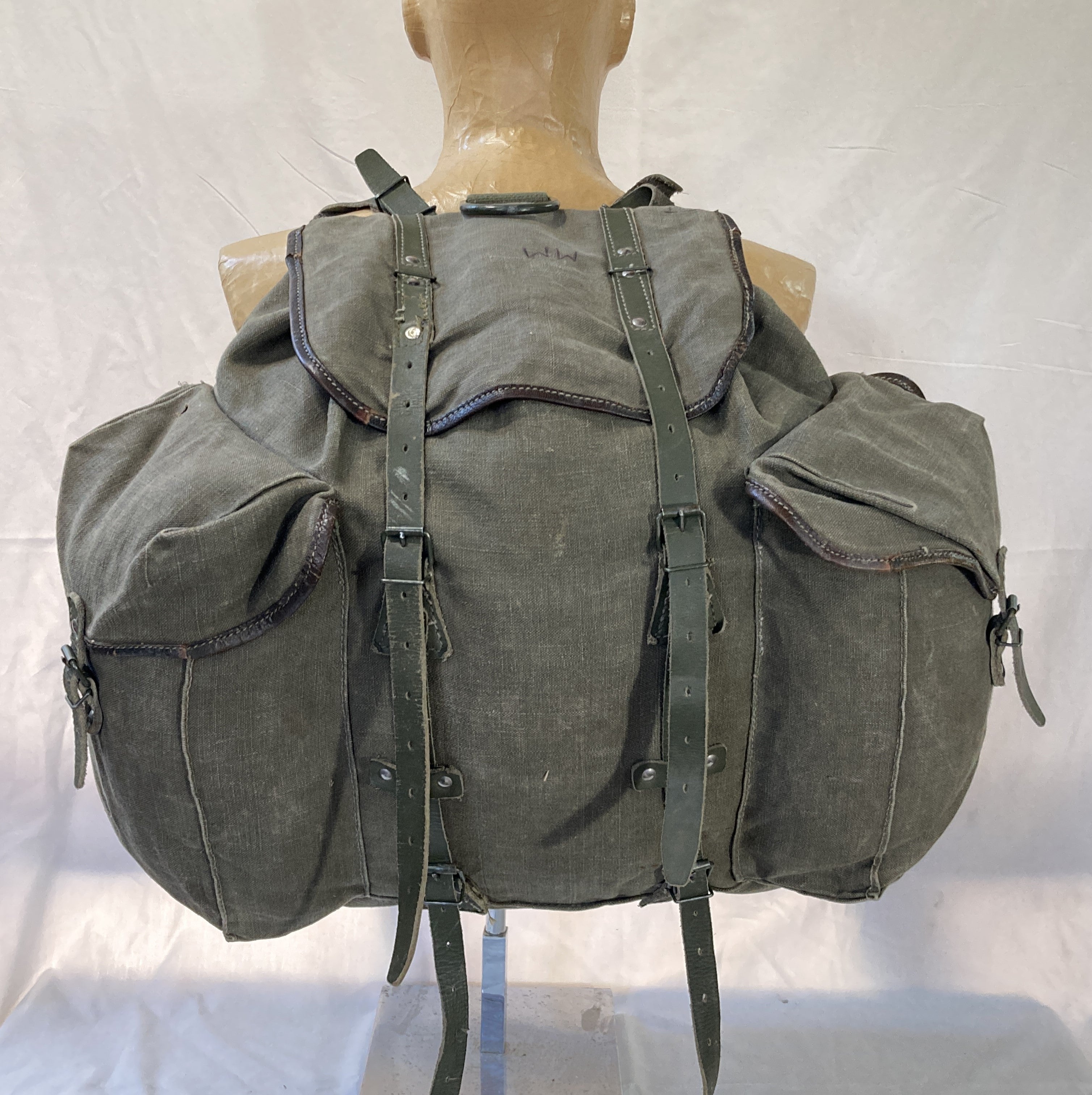French Military Green Canvas Rucksack with Frame – camoLOTS.com
