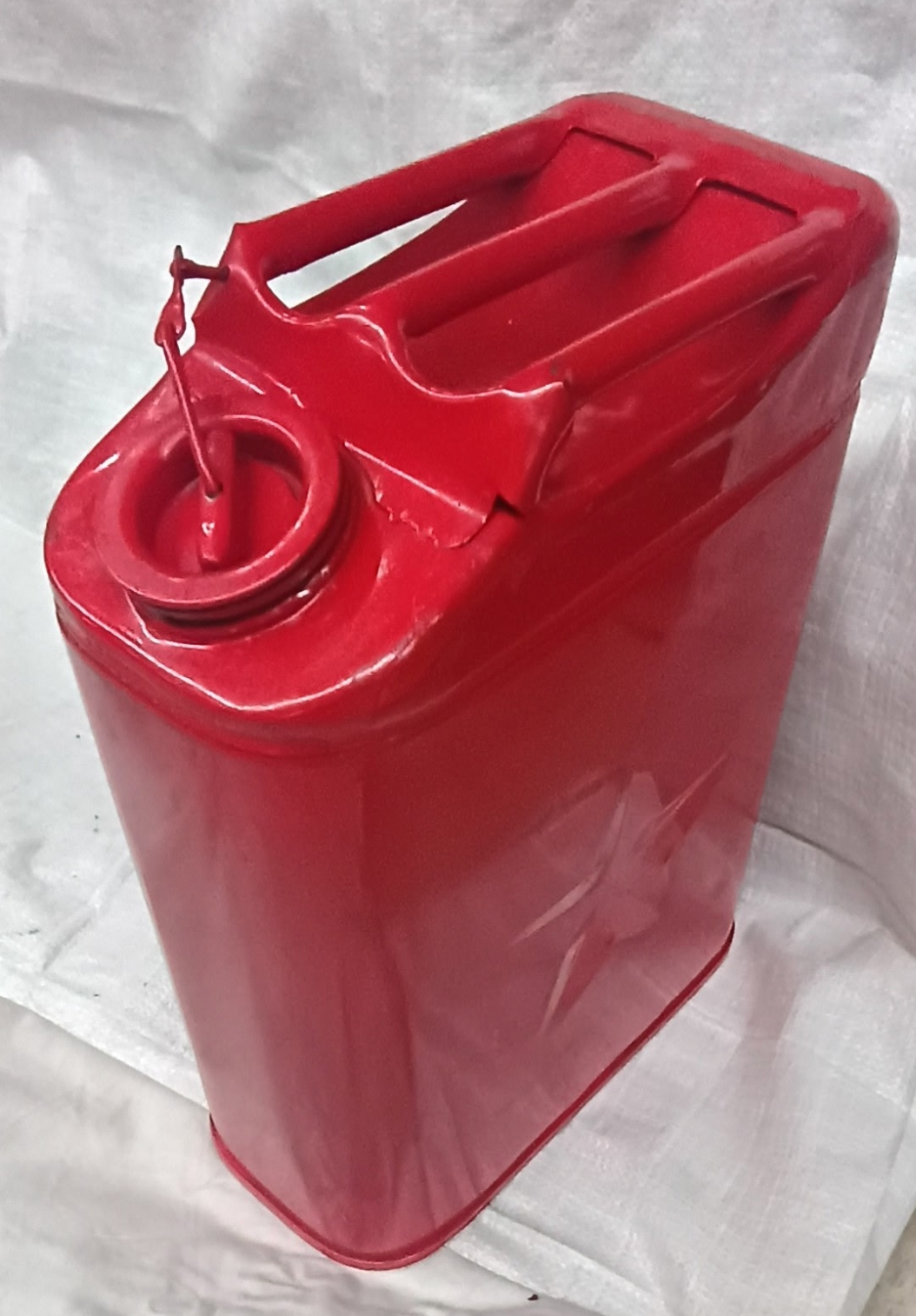 Gas or Jerry Can with Red Star (Rare)