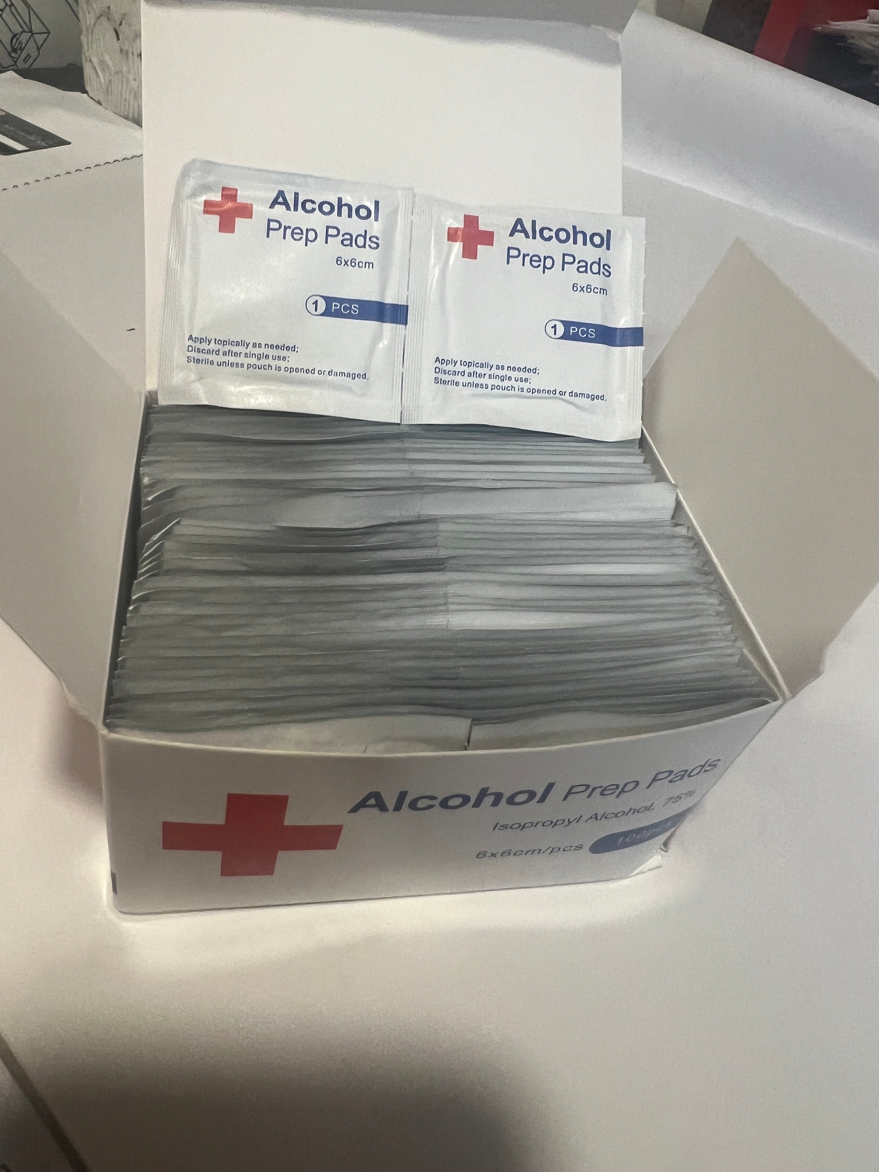 (4 Pack) New Alcohol Prep Pads, Box of 100 pads *Weekend Special*