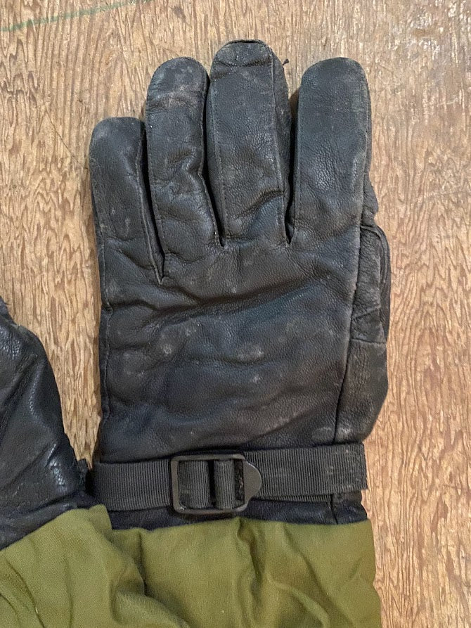 Vintage Canadian Forces Gore-Tex Insulated Arctic Leather Gloves