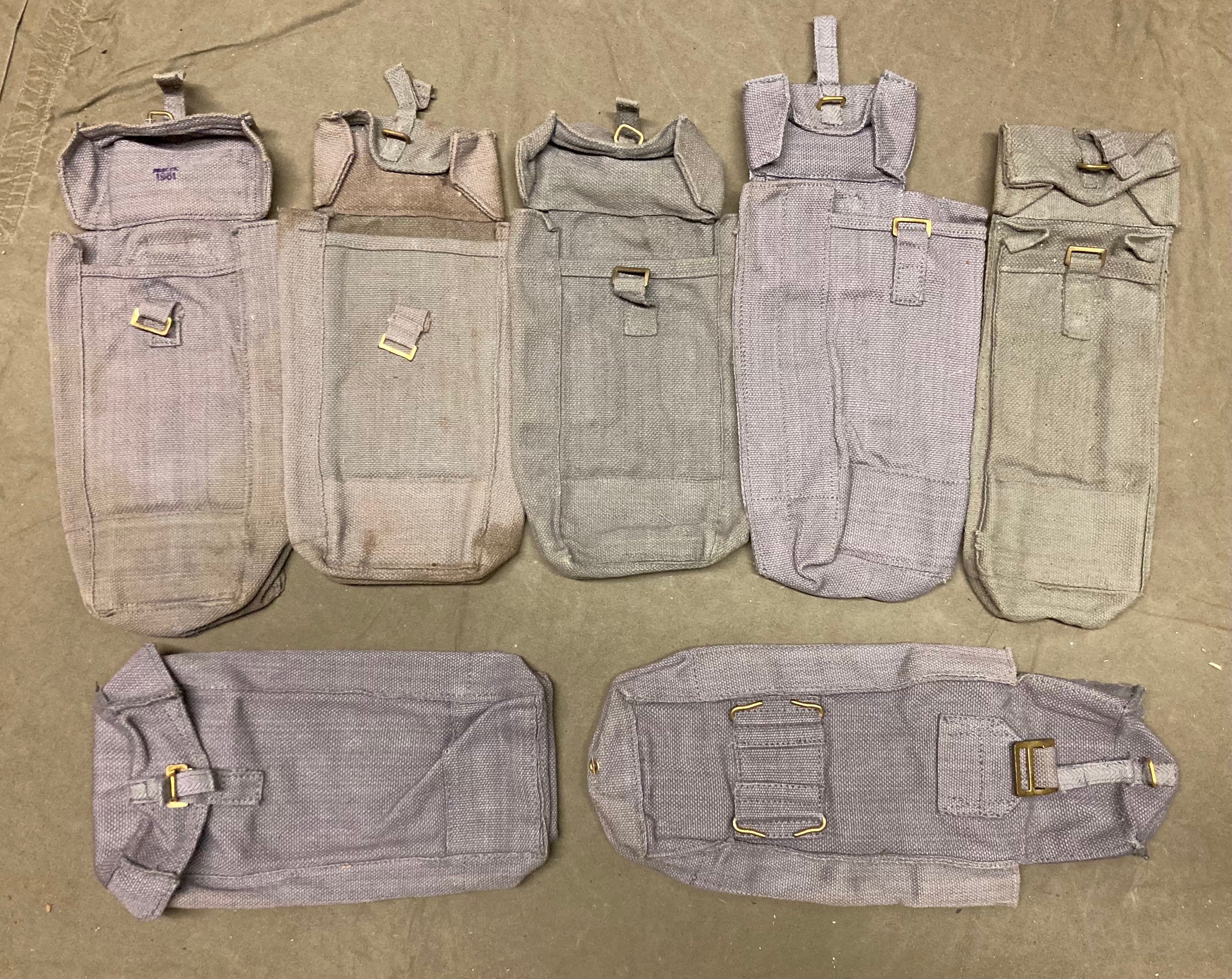 P37 Basic Pouch Blue-Gray Belgium Air Force, Post-WWII