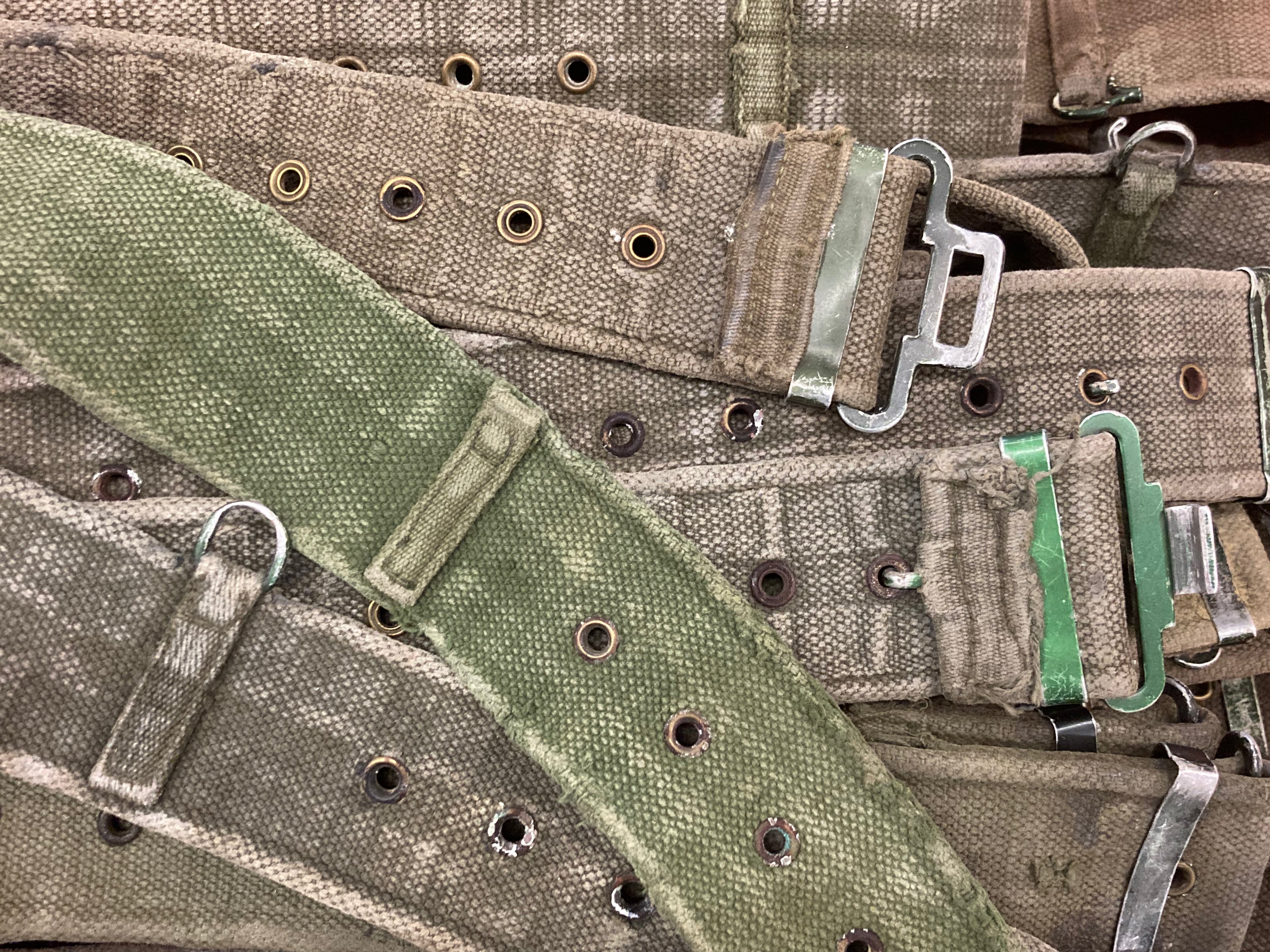 P58 Belt Green British Cold War Era