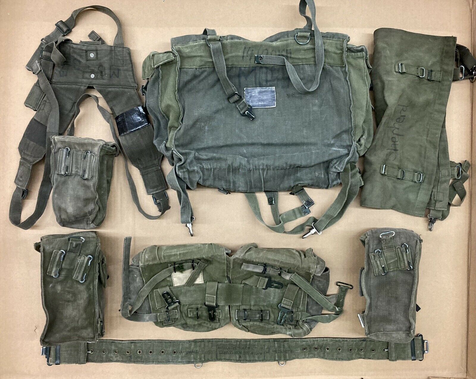 P58 8-Piece Web Equipment Set Green British Cold War Era – camoLOTS.com